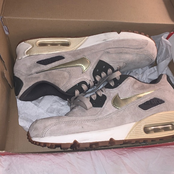 Shoes - Nike Air Max